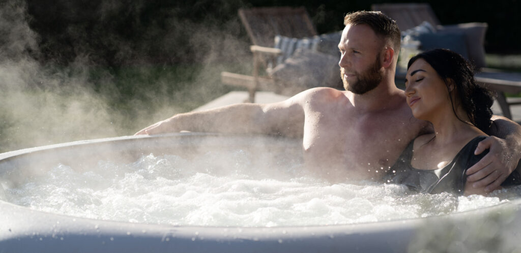 Want to know how to look after a Lay-Z-Spa in Winter? Here are our tips and advice for using your inflatable hot tub in winter.