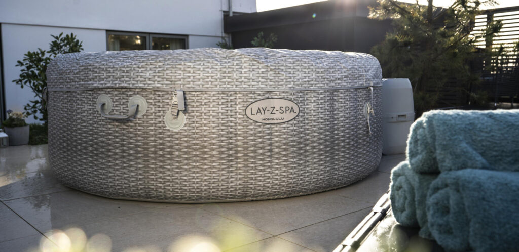 lazy spa hot tubs ready for autumn and winter with the insulating inflatable lid and to cover to protect your hot tub. 